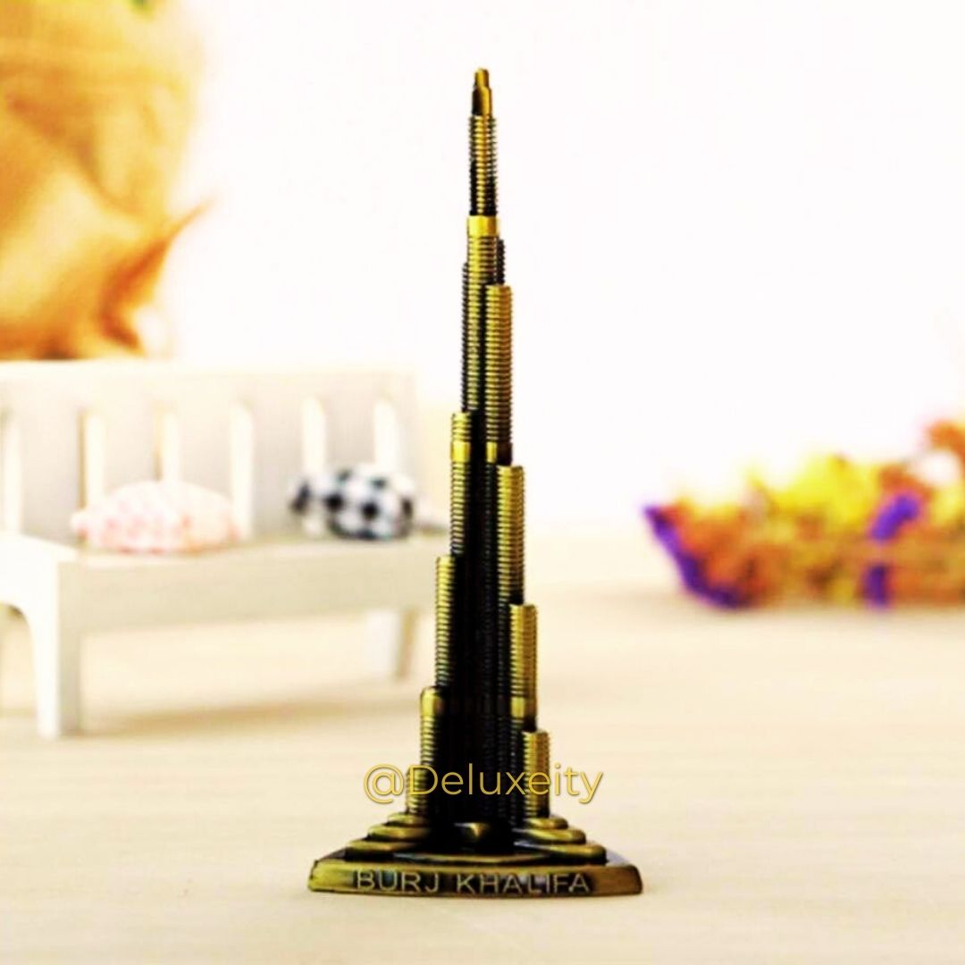 Luxury Golden Burj Khalifa Miniature – Iconic Dubai Skyline Collectible