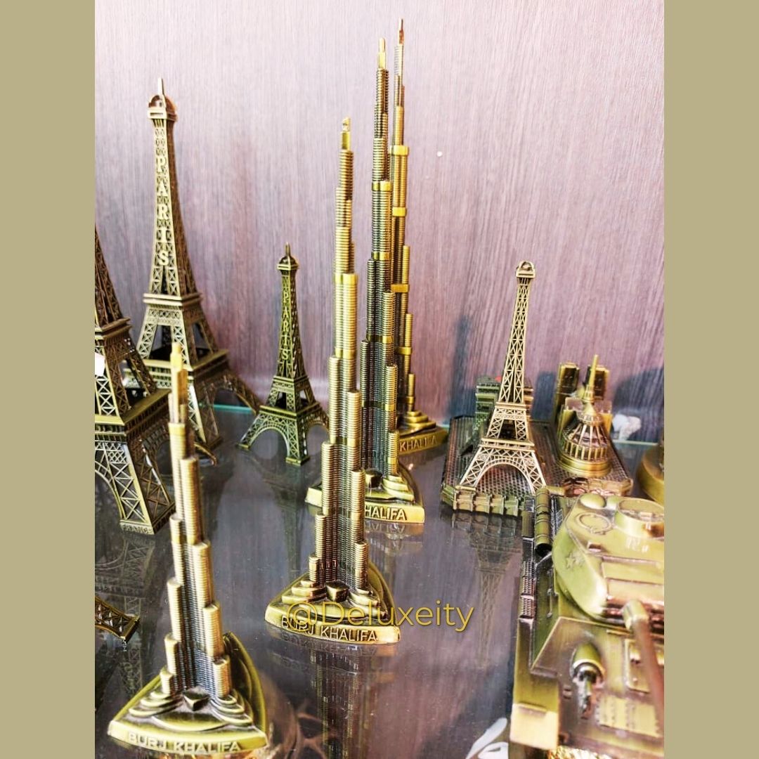 Luxury Golden Burj Khalifa Miniature – Iconic Dubai Skyline Collectible