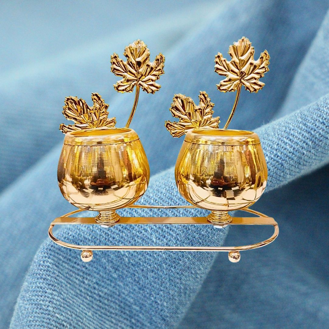 Luxe Vintage Candle Holders with Elegant Golden Feathers