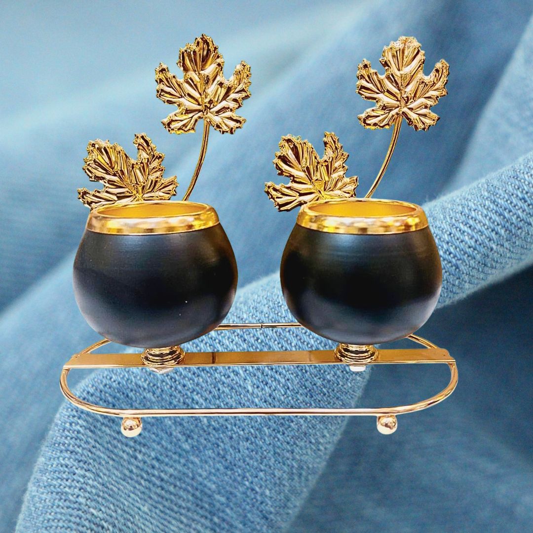 Luxe Vintage Candle Holders with Elegant Golden Feathers